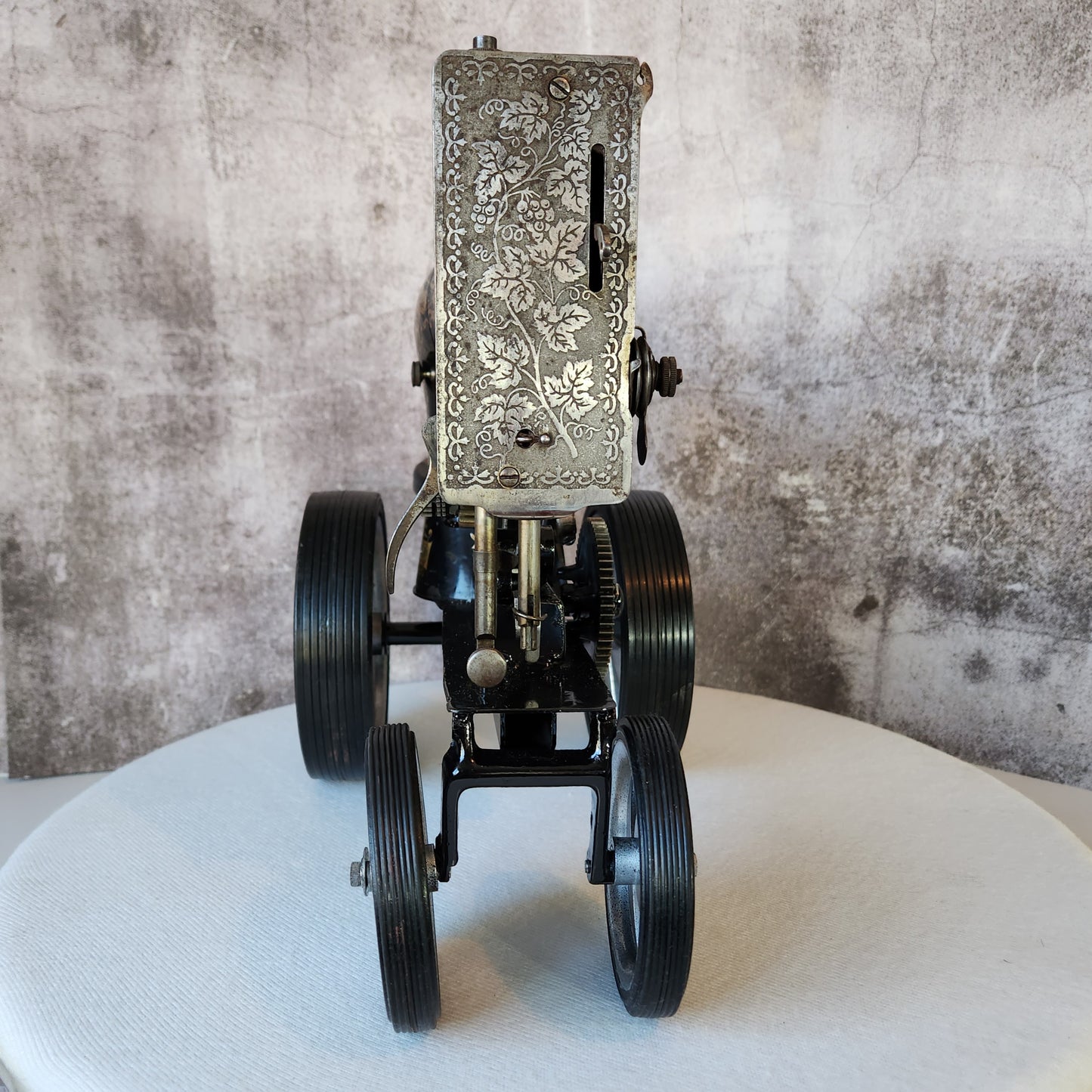 Traction Singer Engine