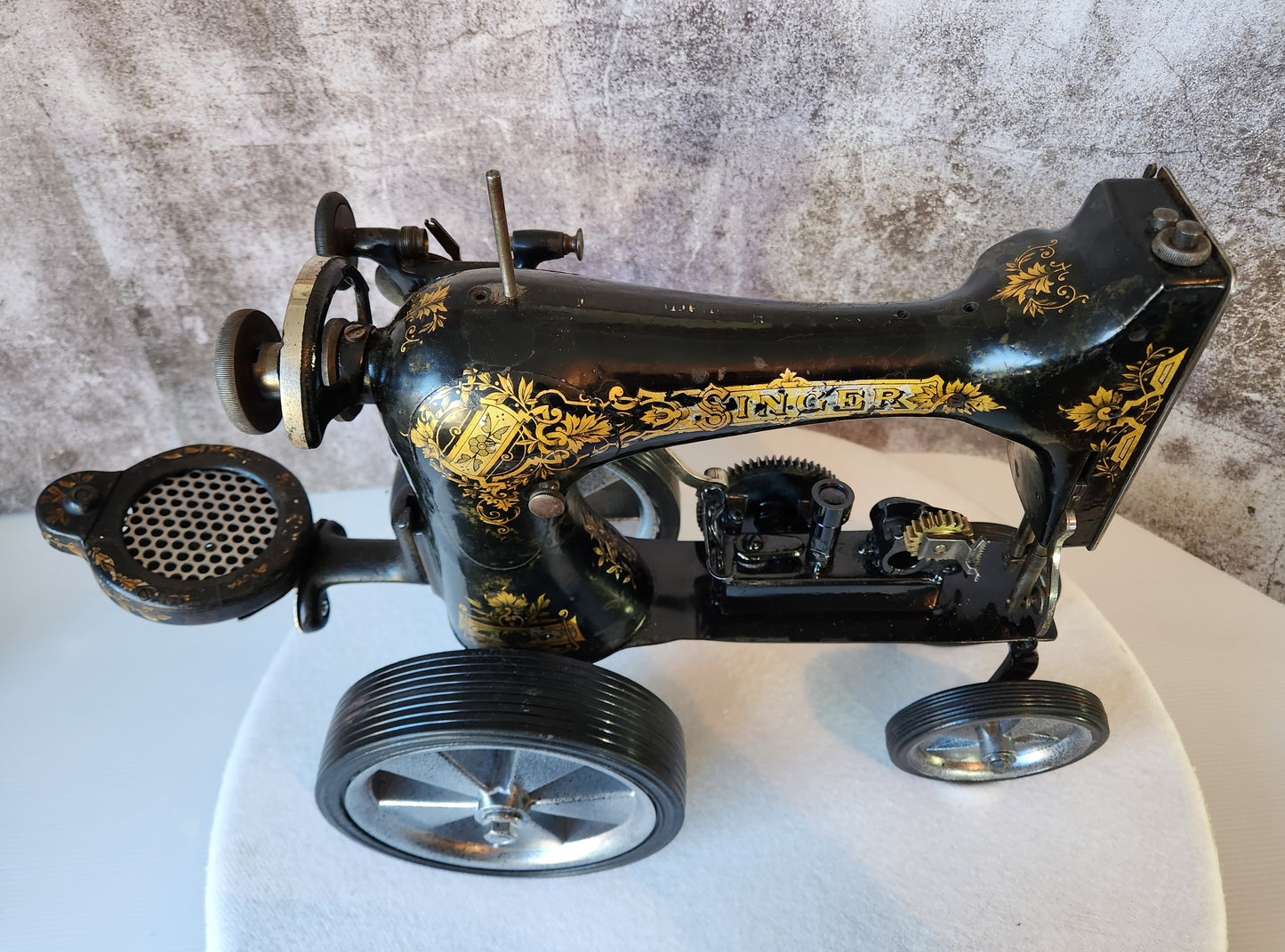 Traction Singer Engine